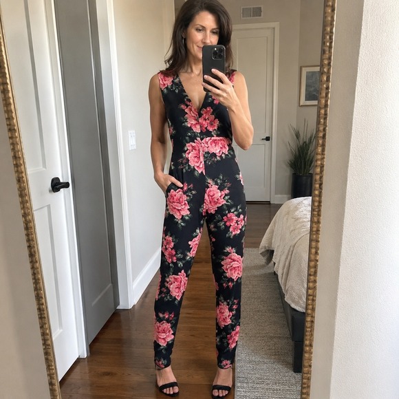 Discreet Pants - Discreet Women's S Black Pink Rose Floral Sleeveless Jumpsuit NWT USA
